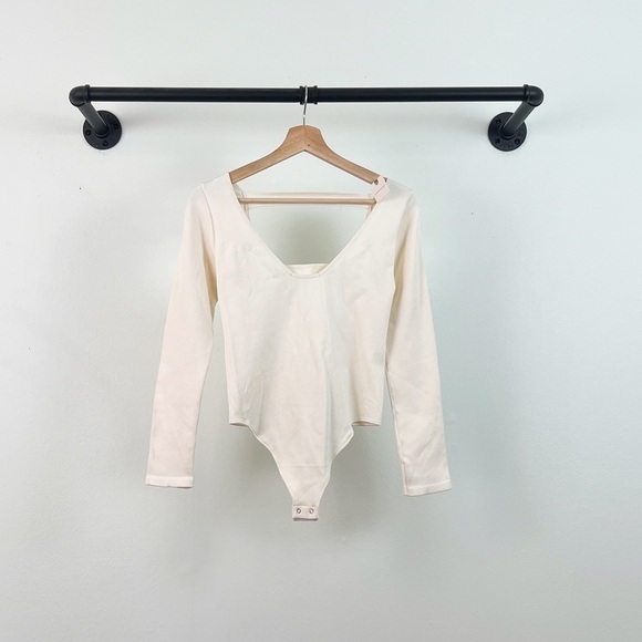 NWT Anthropologie Bree Seamless Long Sleeve Bodysuit Cream/White - Picture 4 of 7